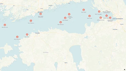 Маяки Финского залива: Четырнадцать маяков по финскому, эстонскому и российскому берегам залива — Хармая у Хельсинки, Южный Гогландский, Стирсудден, Толбухин у Кронштадта и другие. Данные о маяках Mapus собрал сам и отдельно отметил Толбухин: 1719 год, один из старейших маяков России.